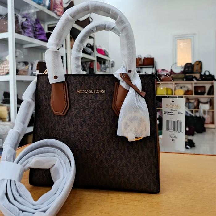 Crossbody Satchel Michael Kors Mercer Medium Messenger Handbag