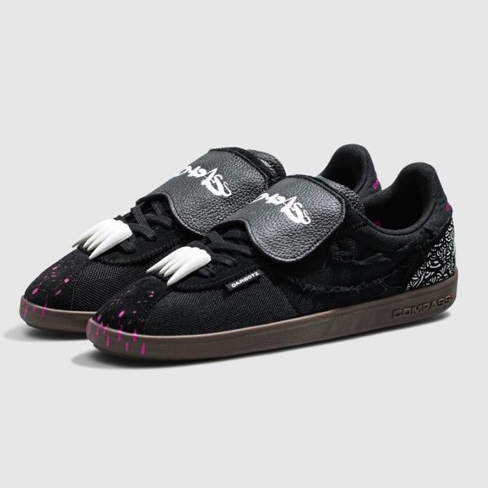 Gambar Sepatu Compass X Darbotz Tribune Monstrous Fc Dare To Win Original - 38 dari CIOSTORE.I6 undefined Tokopedia
