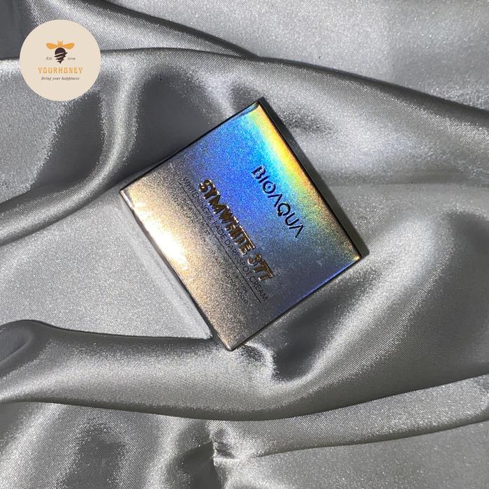 Gambar BIOAQUA Moisturizer SymWhite 377 Cream Pemutih Wajah 50g Krim Penghilang Flek Hitam Di Wajah Whitening & Fade Dark Spot Mosturizer Mencerahkan Day Cream & Night Cream Pelembab Wajah Kering Dan Kusam Moisturizing Brightening dari Your.honey undefined Tokopedia