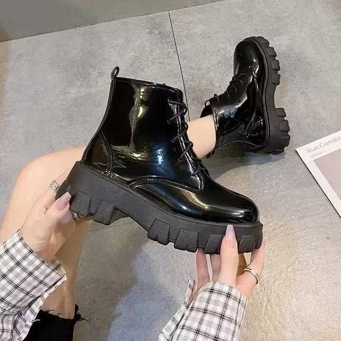 Gambar ankle boot korean style glossy viral dari BRANDED SHOPPEE undefined Tokopedia