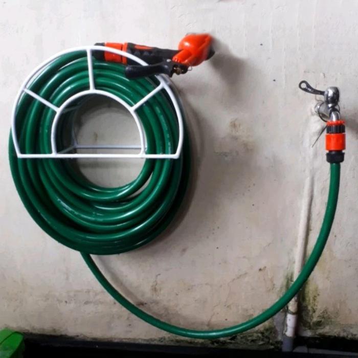 Gambar Gantungan Selang Air Tempel Dinding Lingkaran Besi Stainles Kokoh Minimalis - Bulat Putih dari Hallo Living undefined Tokopedia