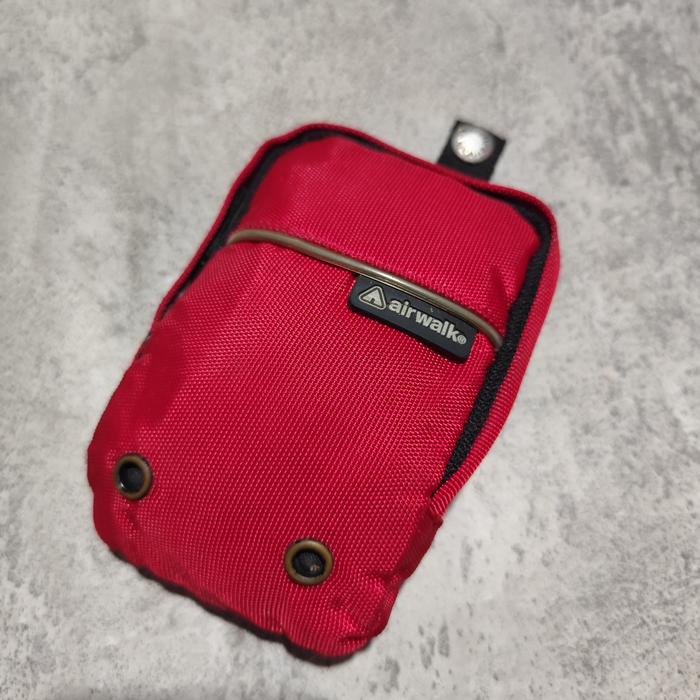 Jual tas pouch pria airwalk merah bekas Kota Pematang Siantar