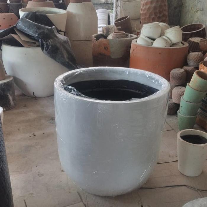 Gambar POT BESAR ,POT TANAMAN DARI GERABAH TANAH LIAT D60 - Putih dari Kasedhiya Pottery_NEW undefined Tokopedia