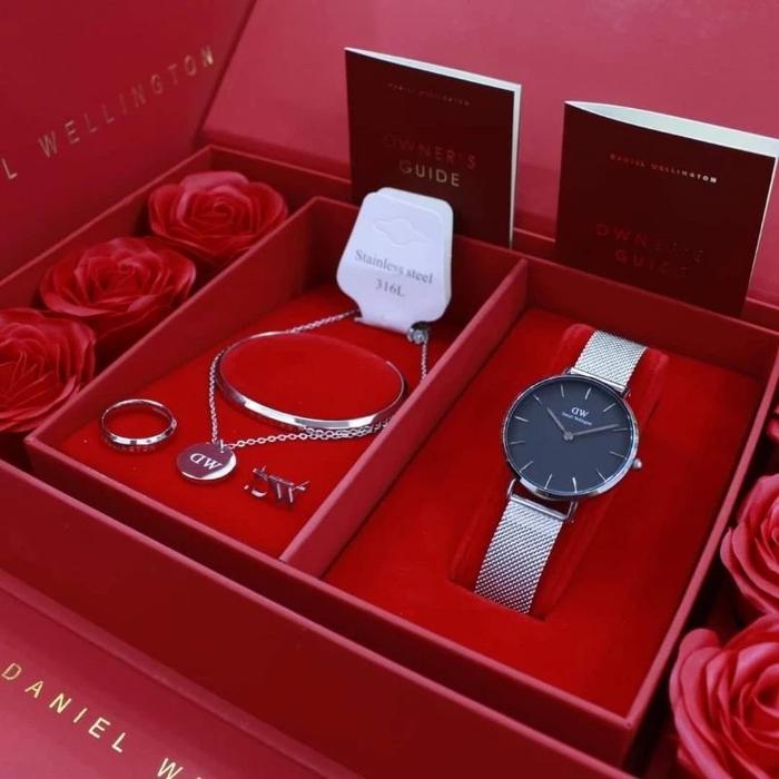 Gambar Jam Tangan Wanita - Daniel Wellington - Box dan Aksesoris - Original - Str Black dari Keiis Premium undefined Tokopedia