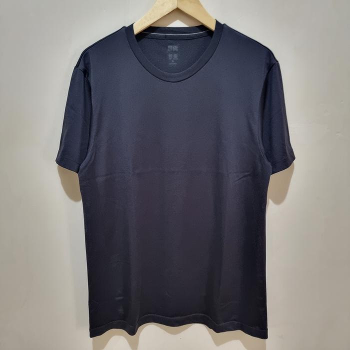 Gambar Kaos Jersey Uniqlo Hitam XL Second -401 dari alhaqstore94 undefined Tokopedia