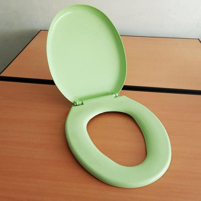 Gambar Hemat Tutup Closet Model Toto American Standart Volk Ina Universal Oreste ( Toilet Seat And Cover ) - HIJAU dari Beckleya Collect undefined Tokopedia