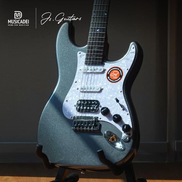 Gambar Electric Guitar JS Guitars NOVA II STN2 Stratocaster HSS - Silver Metallic dari Musicadei undefined Tokopedia