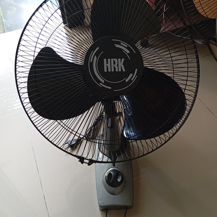 Gambar Kipas Angin Dinding HRK 16" - MIKA dari Des.sby undefined Tokopedia