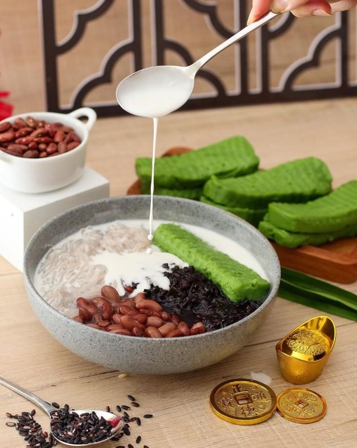 Gambar Che Hun Tiau Bongko Es CheHunTiau Dessert Khas Pontianak SUHU Susu Tahu By Wendy Krendang VIRAL dari QuinGo undefined Tokopedia