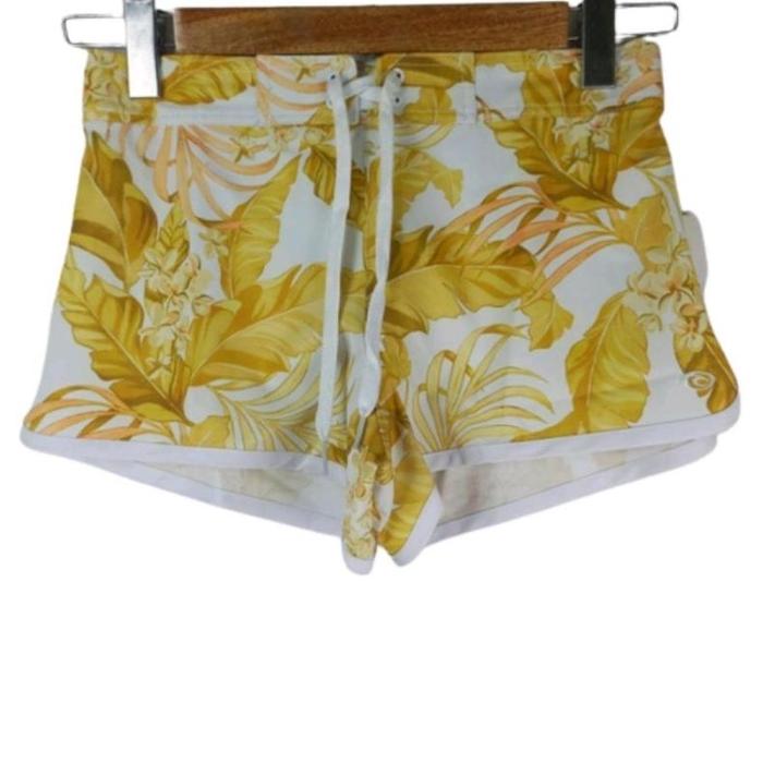Gambar [READY] RIPCURL CELANA PENDEK WANITA ORIGINAL S21 NAMOTU 3 BOARDSHORT - WHITE - M dari Brawijaya Karya Store undefined Tokopedia