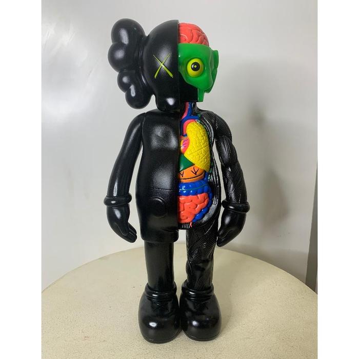 Gambar [DISC] [ZEVER] KAWS COMPANION FLYED | PATUNG PAJANGAN BEARBRICK | DEKORASI RUMAH KAMAR RUANG TAMU - Black dari Baskara Karya Store undefined Tokopedia