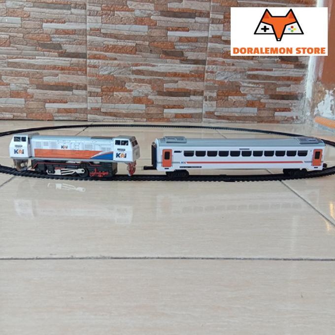 Gambar ! MAINAN MINIATUR KERETA API INDONESIA FULL SET LOKO DAN GERBONG KAI - - FSet strip Oren dari TOY SHOP, undefined Tokopedia
