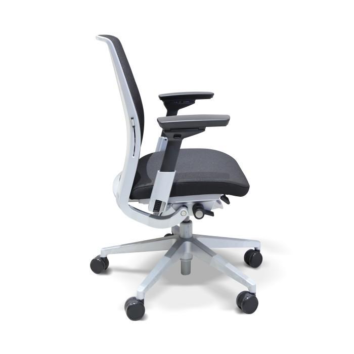 Gambar STEELCASE Think Task Chair / Kursi Kerja / Gaming Chair - CHARCOAL dari Top Tech Comp undefined Tokopedia