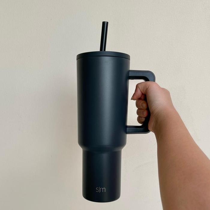 Gambar ADA READY STOK LANGSUNG KIRIM INSTANT SIMPLE MODERN TUMBLER LEAKPROOF QUENCHER HANDLE STRAW LID INSULATED CUP 40 oz / 1200 ml - GRAPHITE 40oz dari Shin Hari undefined Tokopedia