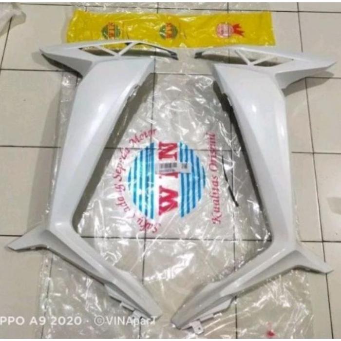 Gambar Terlaris Sayap tebeng kap samping supra x 125 injeksi tahun 2014 sampai sekarang hitam putih merah merek win k41 - Putih merek win dari MARINA SPAREPART undefined Tokopedia