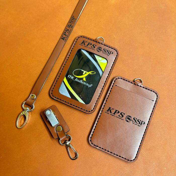 Gambar name tag kulit asli name tag kulit custom lanyard id card kulit - Cokelat dari ITK leathercraft undefined Tokopedia