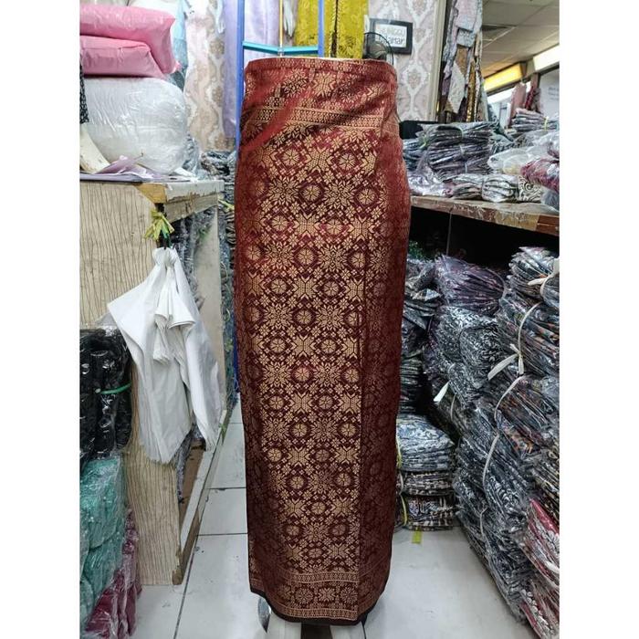 Gambar Rok Songket Modern Kain Lilit Bawahan Kebaya Warna Maroon & Lainnya - MAROON dari Aneka Butik Fashion undefined Tokopedia