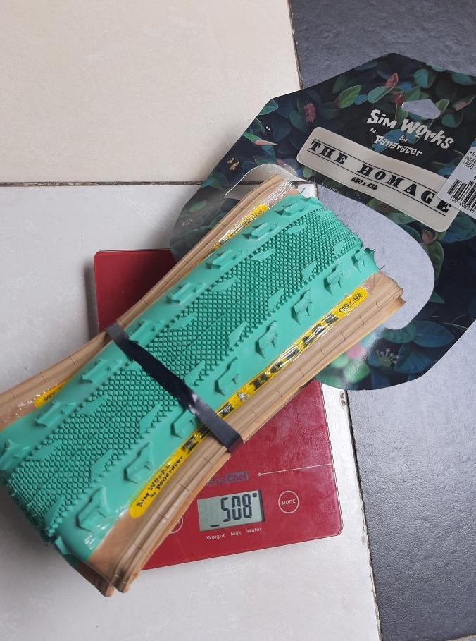 Gambar Simworks Homage 26 27.5 700c Skin Green Ban folding Gravel MTB tanwall - Green 650x43 dari BikeQuenn undefined Tokopedia