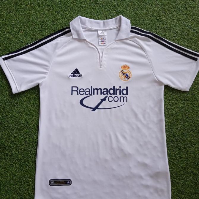 Gambar New Jersey Retro Real Madrid 2001 Home /HalaMadrid/Classicjersey - S dari CV LOUBALTIS undefined Tokopedia