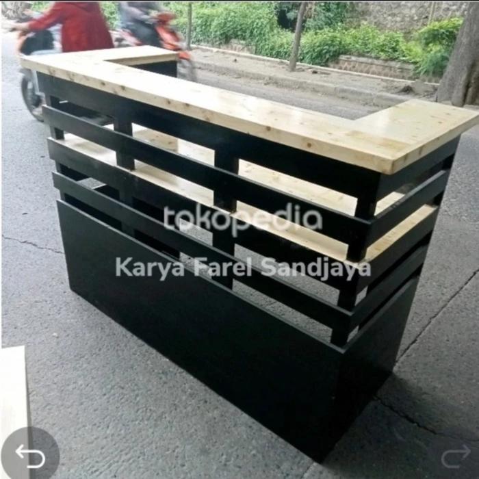 Gambar meja kasir minimalis/ meja kasir taman / meja kasir model palet dari Karya Farel Sandjaya undefined Tokopedia