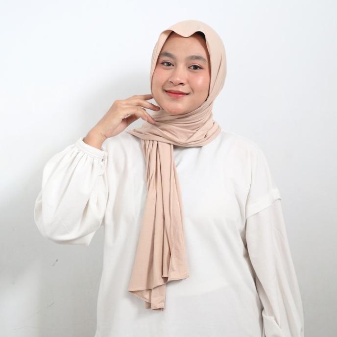 Gambar Pashmina Kaos Rayon | Turkey Shawl by Maribel - Cream dari Tears Store forever undefined Tokopedia