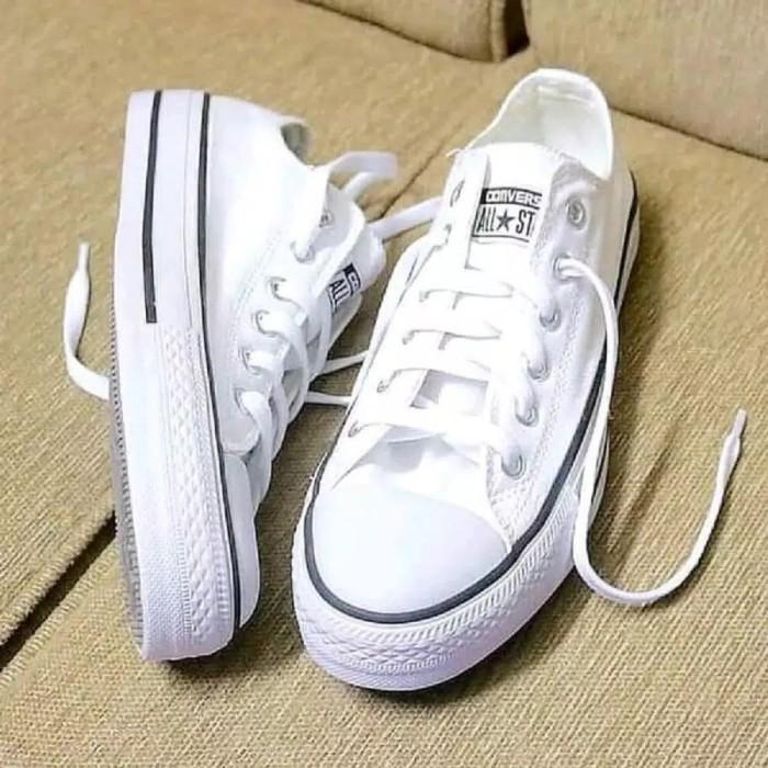 Gambar Sepatu Converse Sneaker Pria Wanita All star Sepatu Kerja putih list hitam tinggi - low list hitam, 43 dari autobelanjaberkah undefined Tokopedia