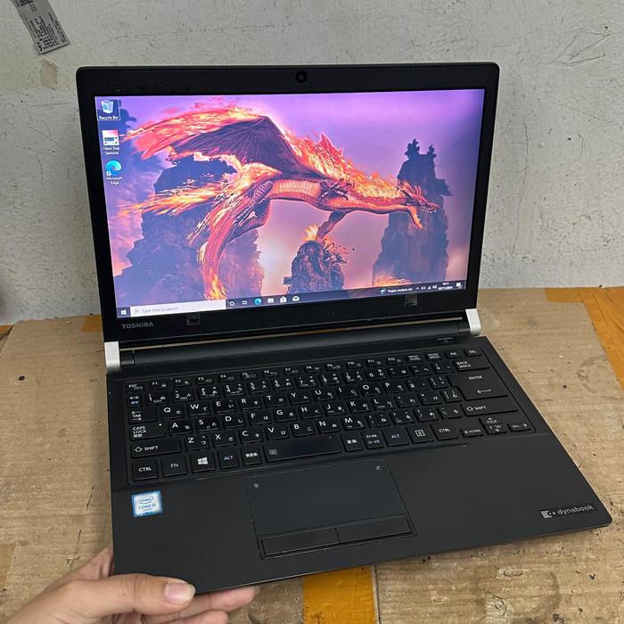 TOSHIBA DYNABOOK Core I7 , Ram8Gb , SSD 128Gb .