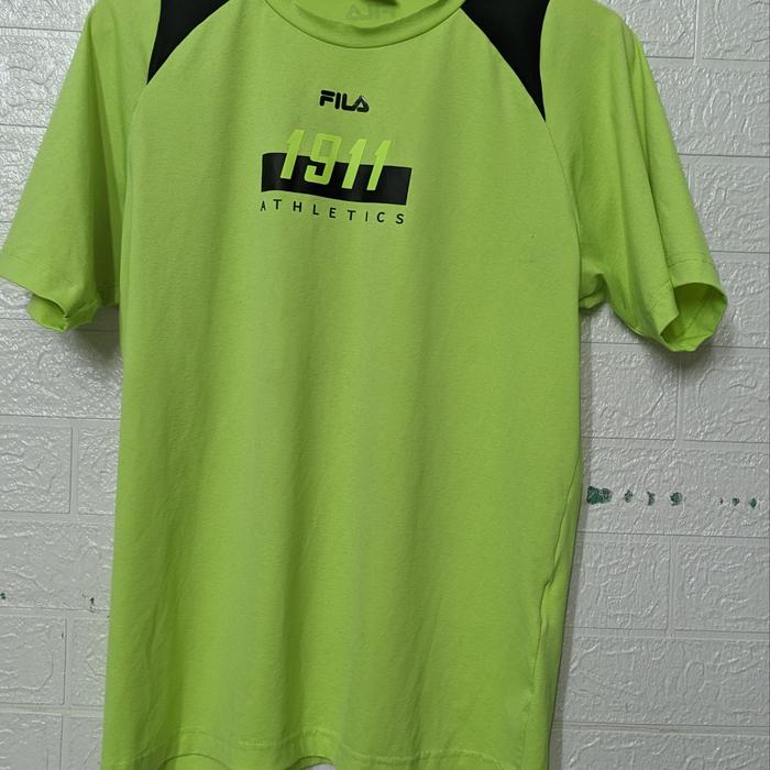 Gambar Fila kaos warna hijau.mulus no minus. original dari Camsthrift28 undefined Tokopedia