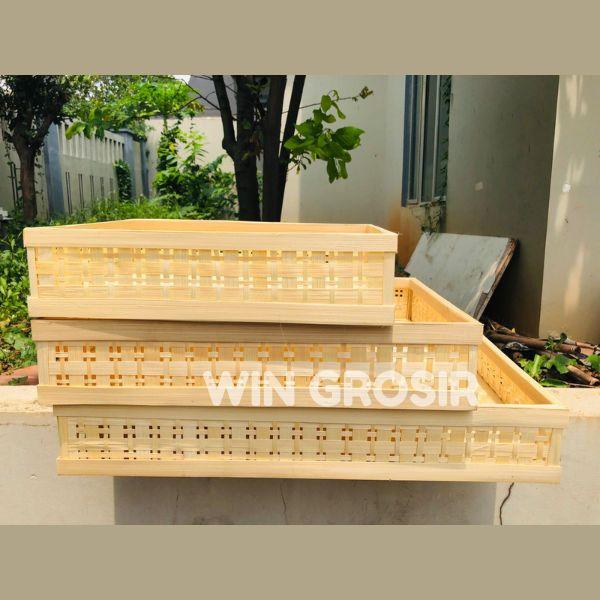 Gambar Nampan Bambu Besar / Tampah Tumpeng Anyaman Bambu Kotak - B - Sedang dari WinGrosirJaya168 undefined Tokopedia