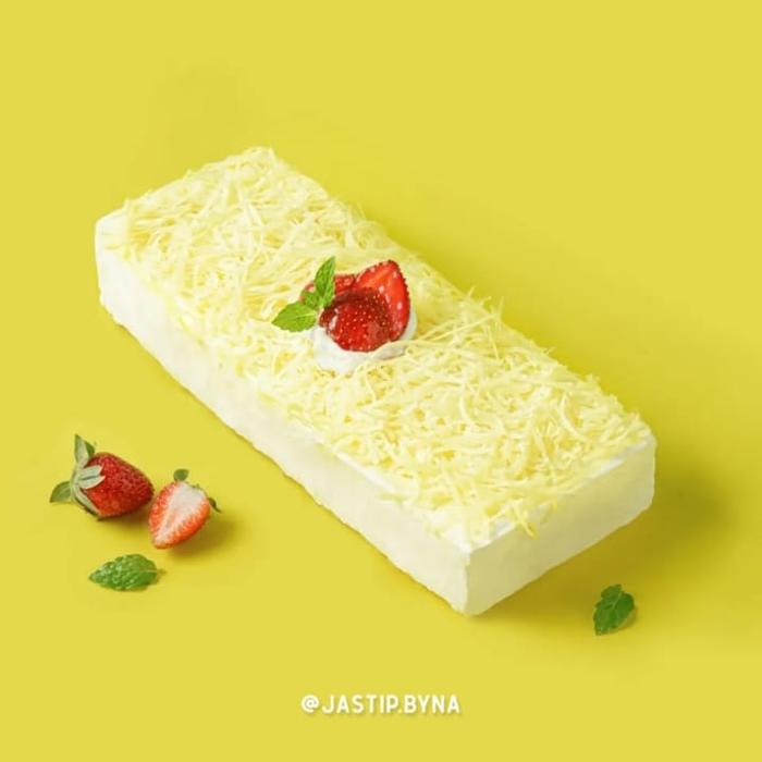 Gambar BANDUNG CHEESECUIT DESSERT BOX MURAH ALL VARIAN | OLEH-OLEH BANDUNG - DOUBLE CHEESE dari jastipbyna undefined Tokopedia