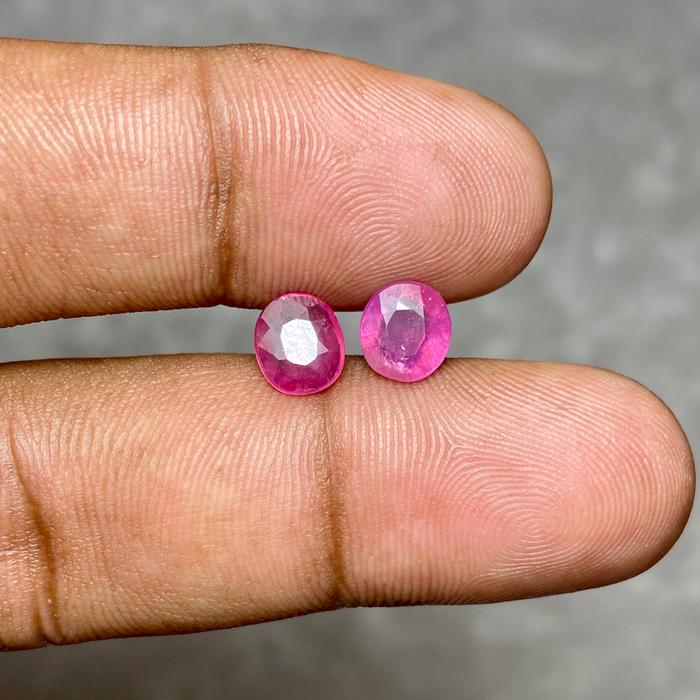 Gambar Natural Ruby Corundum Batu Rubi Africa Ukuran Kecil 2pcs Batu Ruby dari Berkah Collection Indonesia undefined Tokopedia