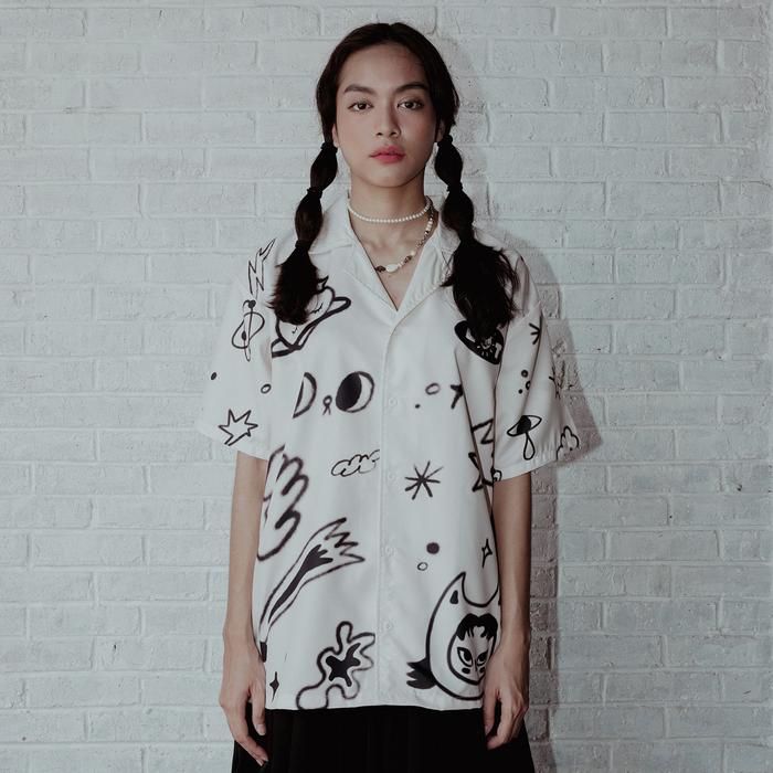 Gambar Screen and Green Shirt Liunic on Things - Cry it out dari Liunic on Things undefined Tokopedia