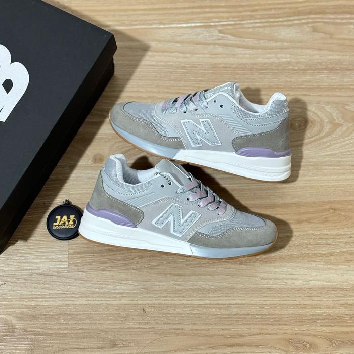Gambar SEPATU SNNEAKERS RUNNING NEW BALANCE 997 ENCAP WANITA FULL CREAM - 997 abu ungu, 37 dari jaistore. undefined Tokopedia