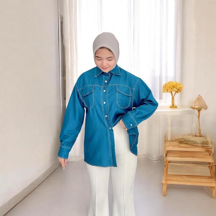 Gambar KAYLEE SHIRT OVERSIZE/ KEMEJA OVERSIZE - Biru Itb dari nuna outfit undefined Tokopedia