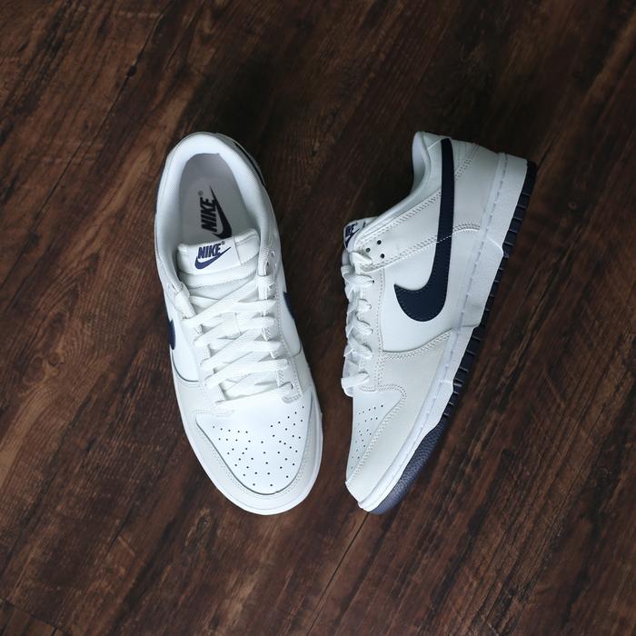 Gambar Nike Dunk Low Retro Summit White Navy dari Endarfootwear undefined Tokopedia
