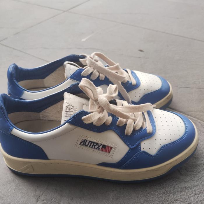 Gambar Autry Medalist Sneaker size 42 original preloved dari Hobbysaya undefined Tokopedia