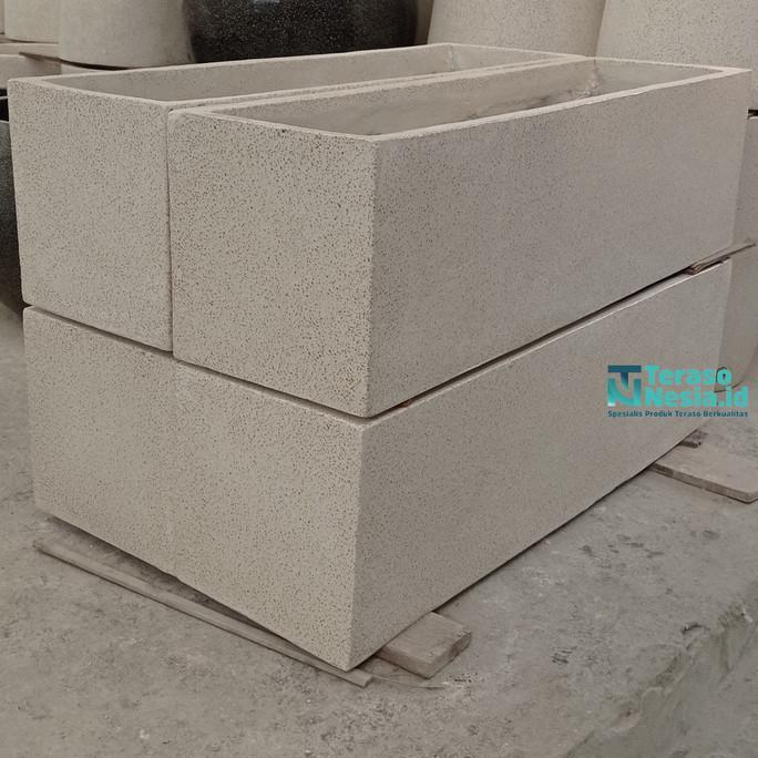 Gambar Pot Teraso Terazzo Planter Box - 100 x 40 x 30 dari andarbenistore undefined Tokopedia