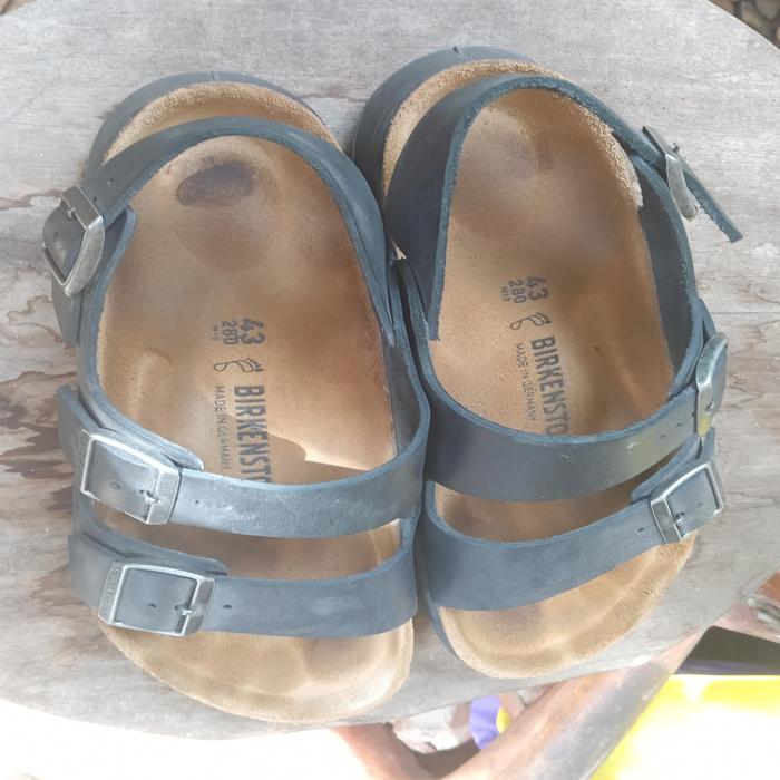 Gambar Sepatu Sandal Birkenstock Original dari UntukKeluarga undefined Tokopedia