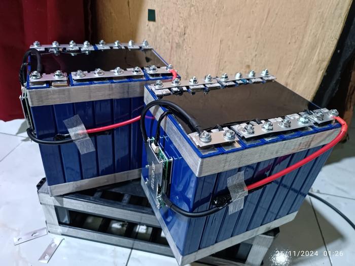 Premium Custom Battery Pack Lifepo4 12V 25Ah 30Ah 50Ah 100Ah 200AH With BMS High Performance Baterai Jam - 12V 200Ah