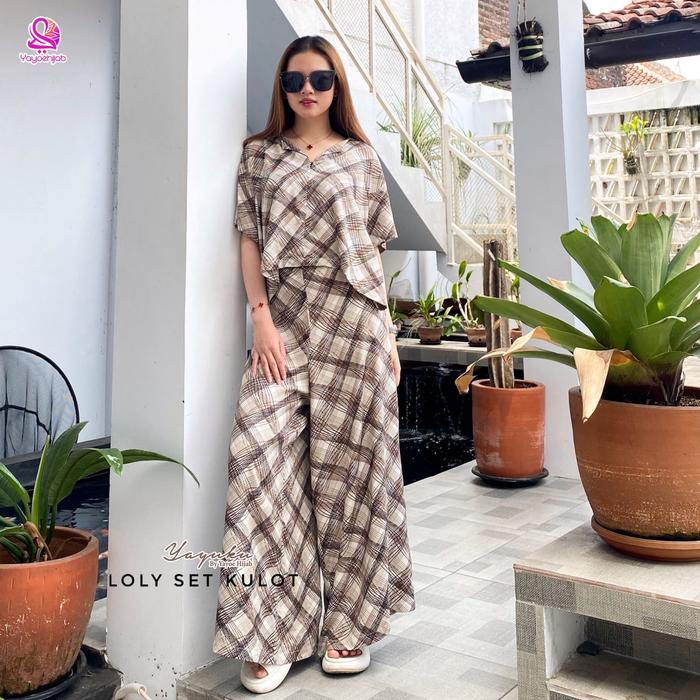 Gambar Loly One Set Kulot Crop Bahan Rayon Fashion Wanita Kekinian By Yayoehijab - Loly Set I dari Yayuku_id undefined Tokopedia