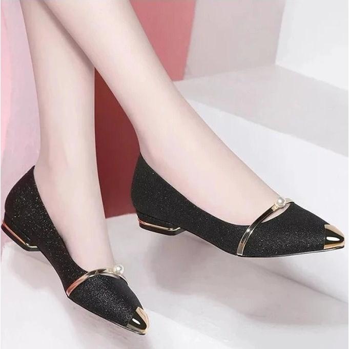 Gambar SEPATU WANITA FLAT SHOES SD21 TEPLEK GLITTER GOLD SILVER HITAM SEPATU FLAT PESTA KONDANGAN KERJA KANTOR FORMAL KASUAL HANGOUT ELEGAN MODIS MEWAH FASHION KOREA TRENDY KECE CASUAL KEREN CANTIK EXECUTIVE WOMEN GLITER BLING BLING PARTY SHOES MODERN MASA KINI - BLACK, 36 dari SHOESMIVEL undefined Tokopedia