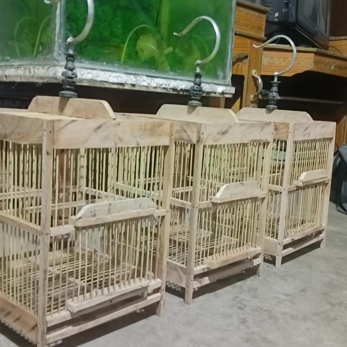 Gambar sangkar burung kecil mungil dari sangkarburung@ undefined Tokopedia