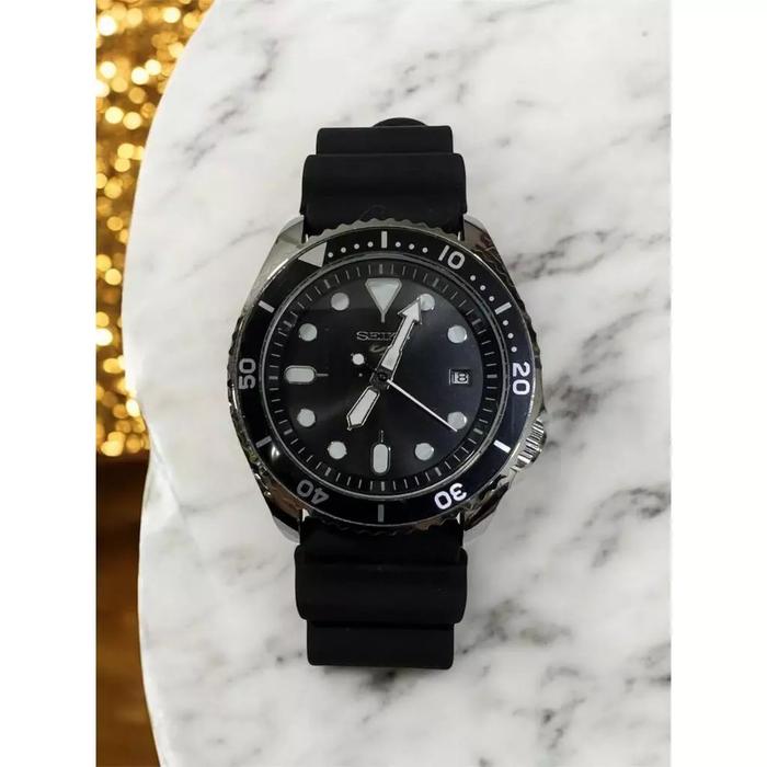 Gambar Jam Tangan Seiko Automatic / Jam Pria Tali Rubber / Seiko 5 S / Jam Tangan Seiko otomatis D.41mm - Hitam dari MAKMUR JAYA BARU88 undefined Tokopedia