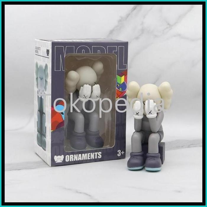 Gambar READY TERLARIS KAWS BONEKA MODEL GAMBAR KAWS MOBIL ACTION FIGURE PAJANGAN - Abu-B dari jemma jenia undefined Tokopedia