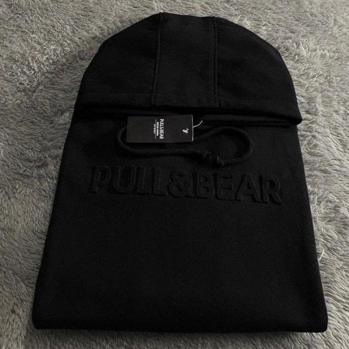 Gambar Sweater Hoodie Pull And Bear Jaket Pullover Sablon Embossed Font Timbul Hodie Pria Wanita Unisex Free Sticker - Hitam, M dari Moverick Store undefined Tokopedia