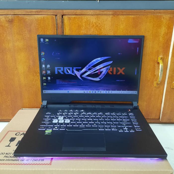 Gaming Laptop Asus Rog Strix Ram Asus ROG Strix G16 16in FHD+ 165Hz I5-13450HX RTX 5050 512GB SSD 16GB RAM  W11H Gaming Laptop (G615JH-RV057W)
