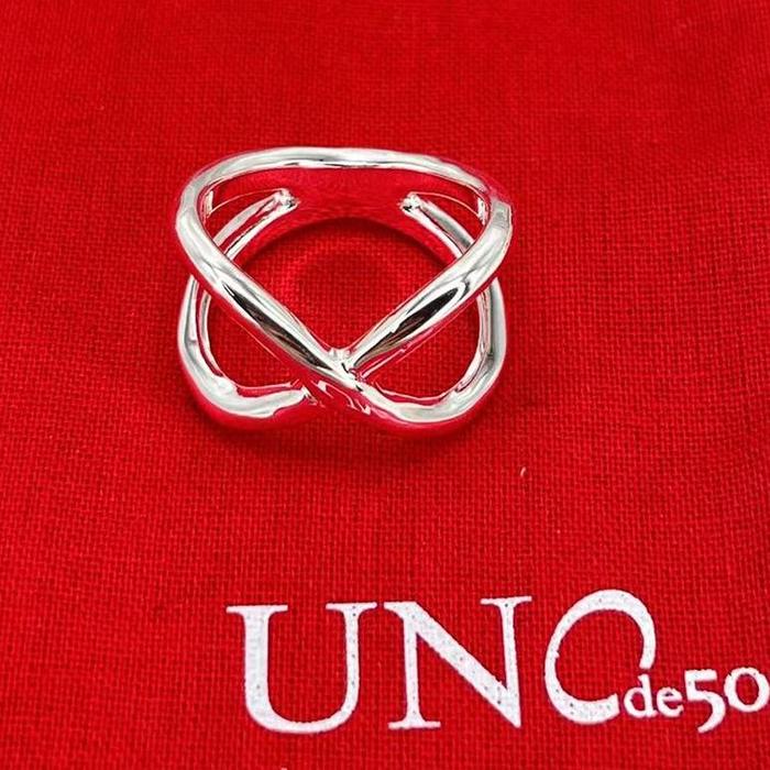 Gambar 2024 UNode50 best-selling new hollow cross women's exquisite ring holiday jewelry gift package in Europe and America - 1, 8 dari Bigdipper shops undefined Tokopedia