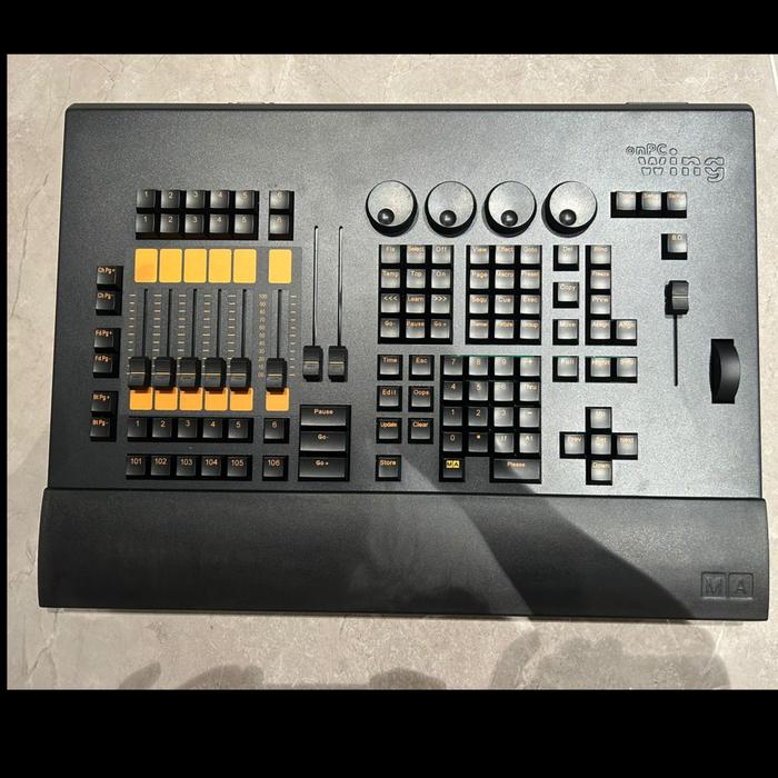 Gambar GrandMA2 Command Wing On PC (CHINA) + Hardcase dari CannonSFX & Stage Lighting undefined Tokopedia