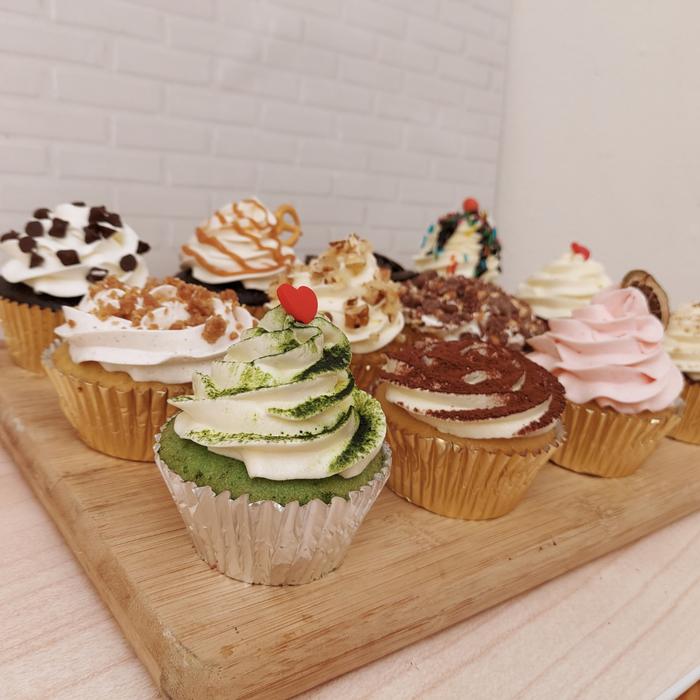 Gambar Premium Cupcakes, dengan Aneka Jenis Topping dan Filling Spesial Enak - Pack isi 6 pcs dari Cupcakes Jakarta undefined Tokopedia