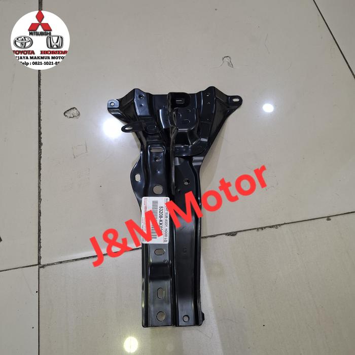 Gambar tiang lock kap mesin toyota fortuner vrz hilux revo 53208-kk020 original dari J&amp;M Motor undefined Tokopedia